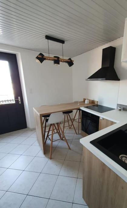 Logis Des Bouchons Apartment Морто Екстериор снимка